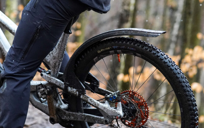 Unleazhed MR02 Schutzblech: Neuer Fender fürs E-MTB Hinterrad