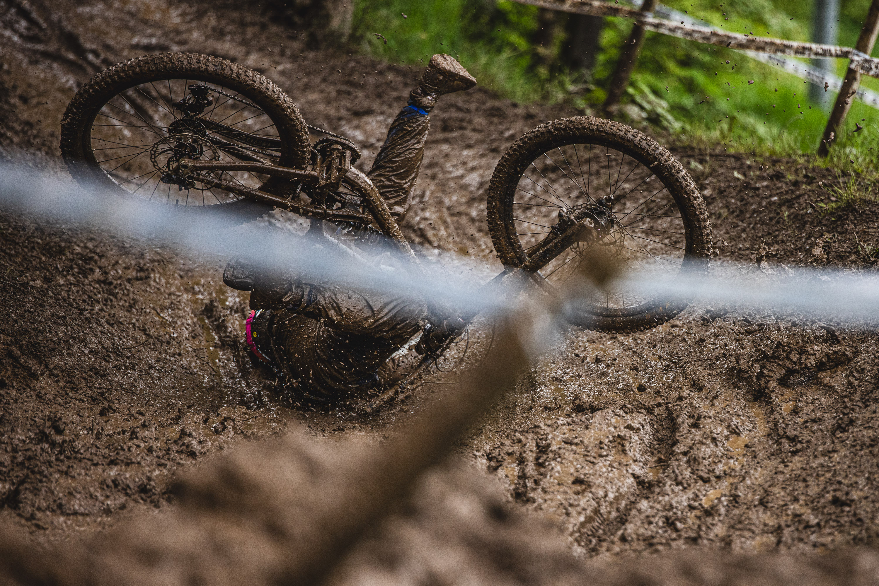 iXS Dirt Masters 2024: Morgens Fango, abends Tango – Festival-Impressionen in 60 Bildern