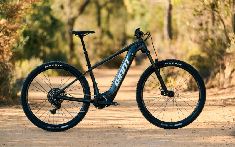 Giant Fathom E+: E-Hardtail für Abenteuer in Stadt und Land