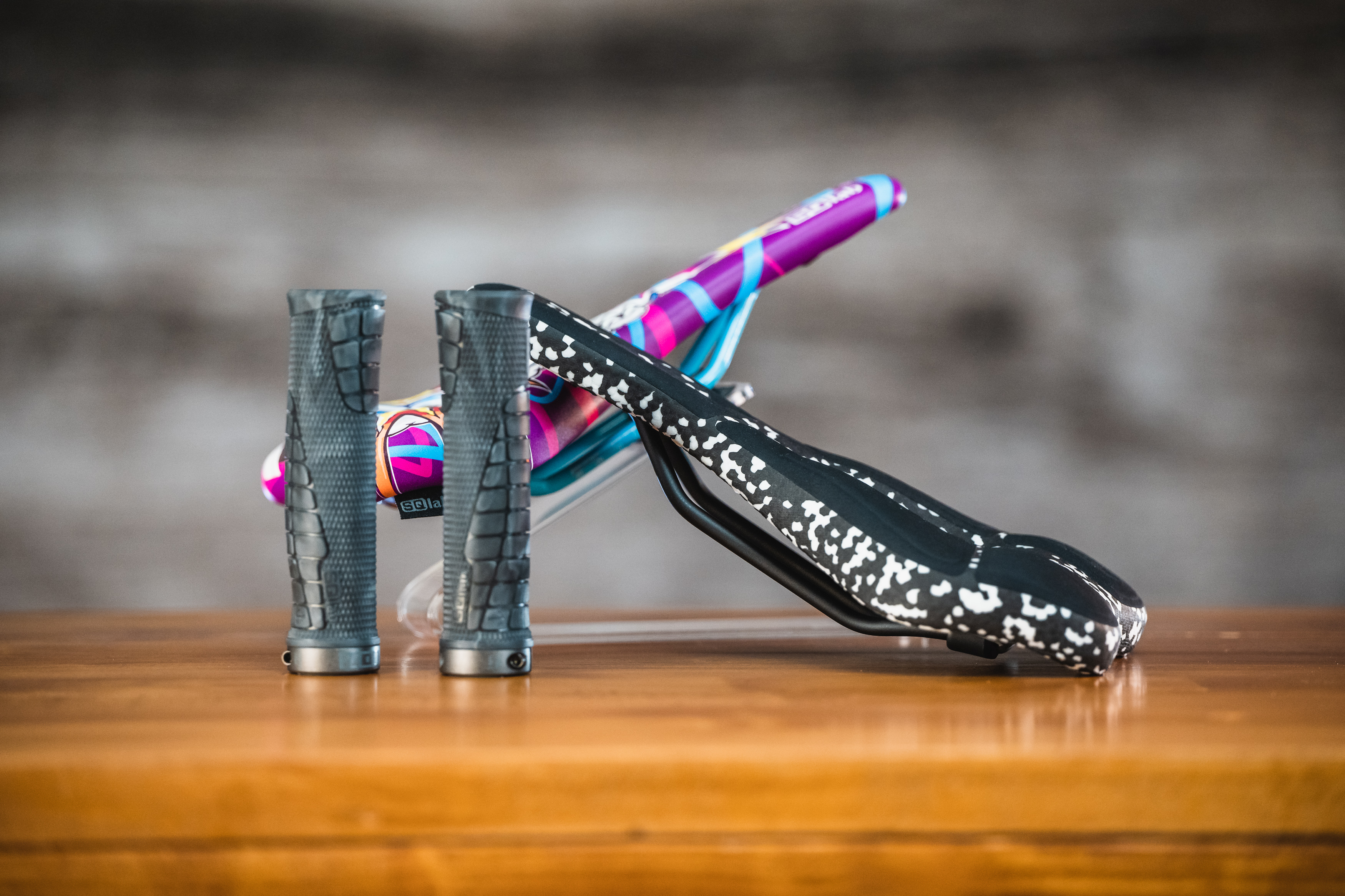 BikeStage 2024 – SQlab: Limited Griffe & Sättel in schickem Design
