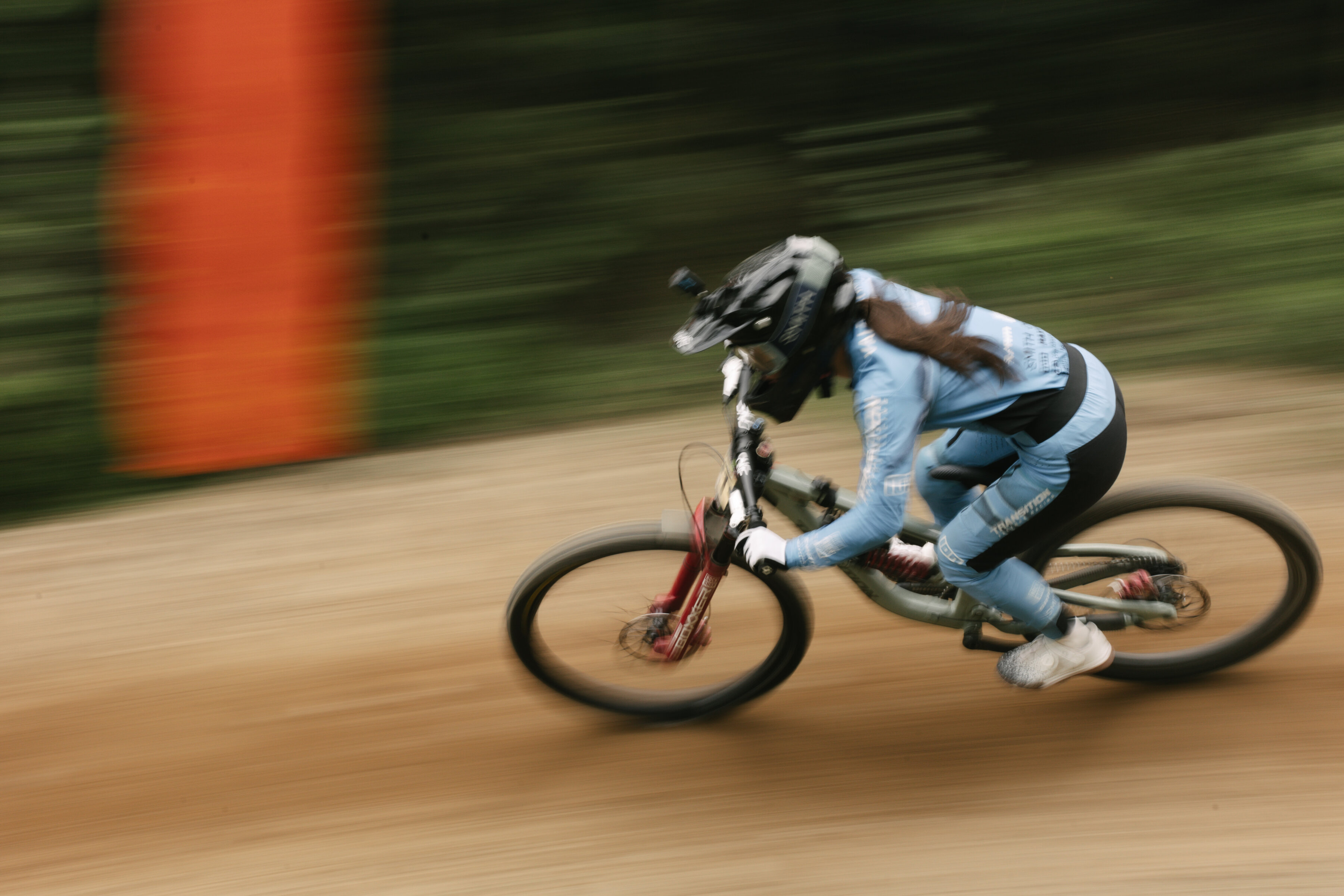 Ion Scrub AMP BAT Kollektion: Entwickelt, um Finish Lines zu überwinden
