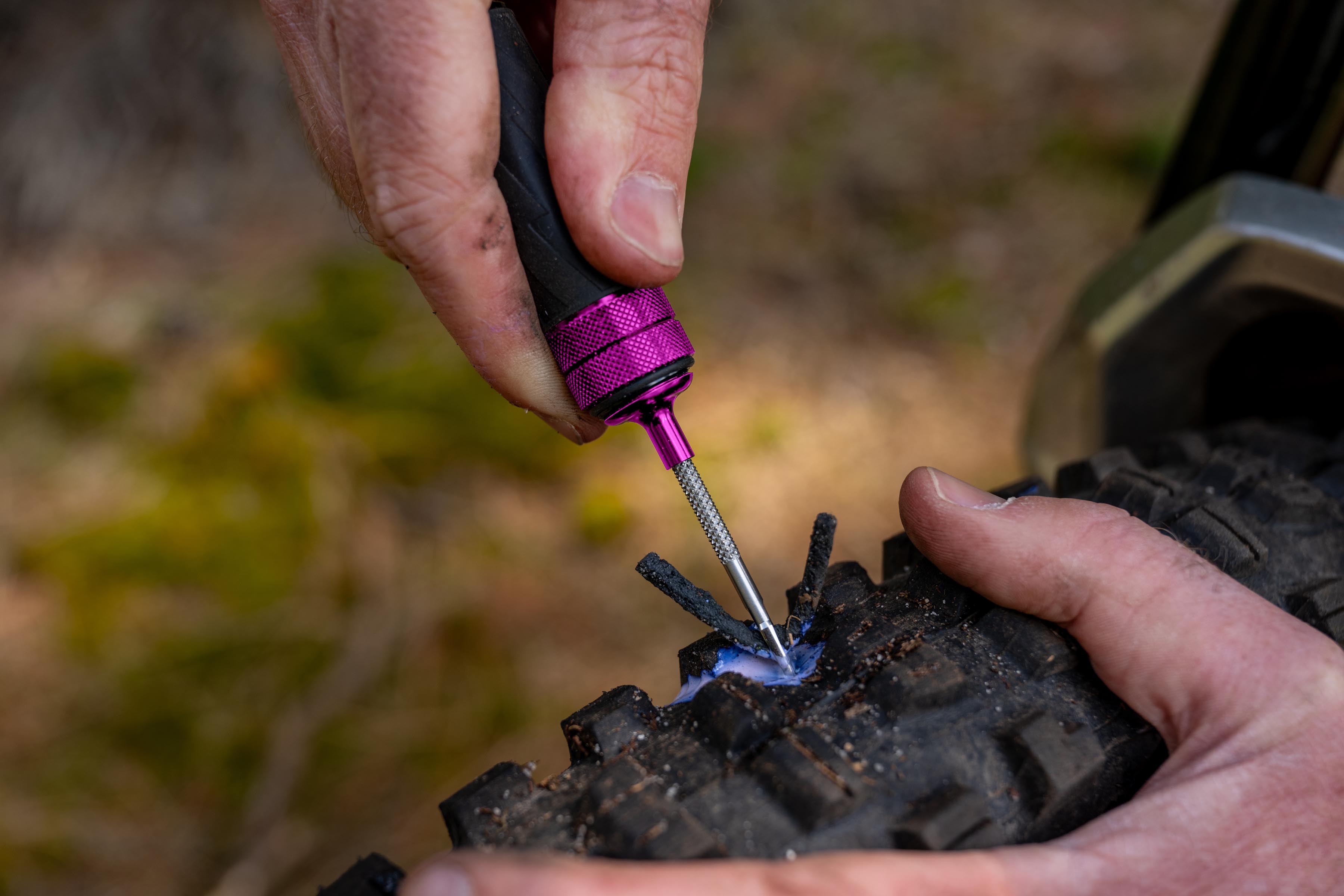 Muc-Off Präzision Tubeless Reparaturkapsel: Schnell und einfach Tubeless flicken