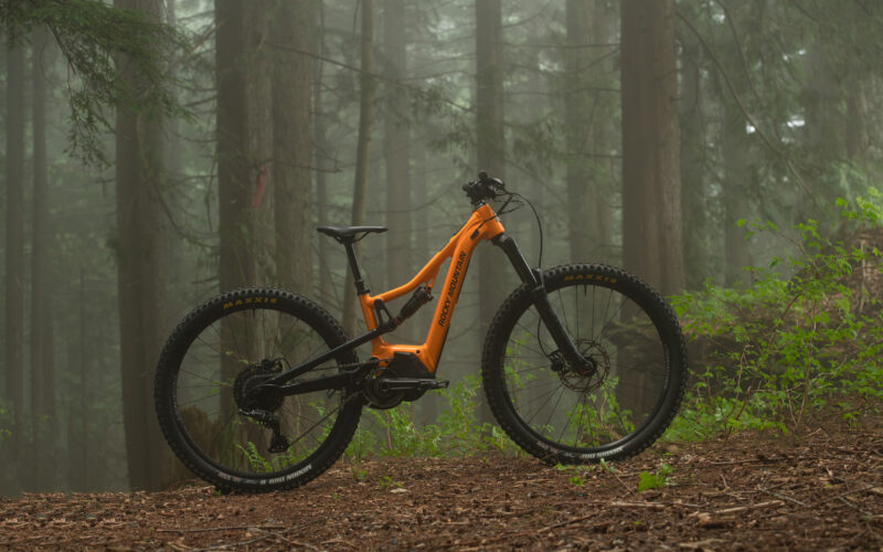 Neues Rocky Mountain Reaper Powerplay:  Kinder-E-MTB mit eigenem Motorsystem