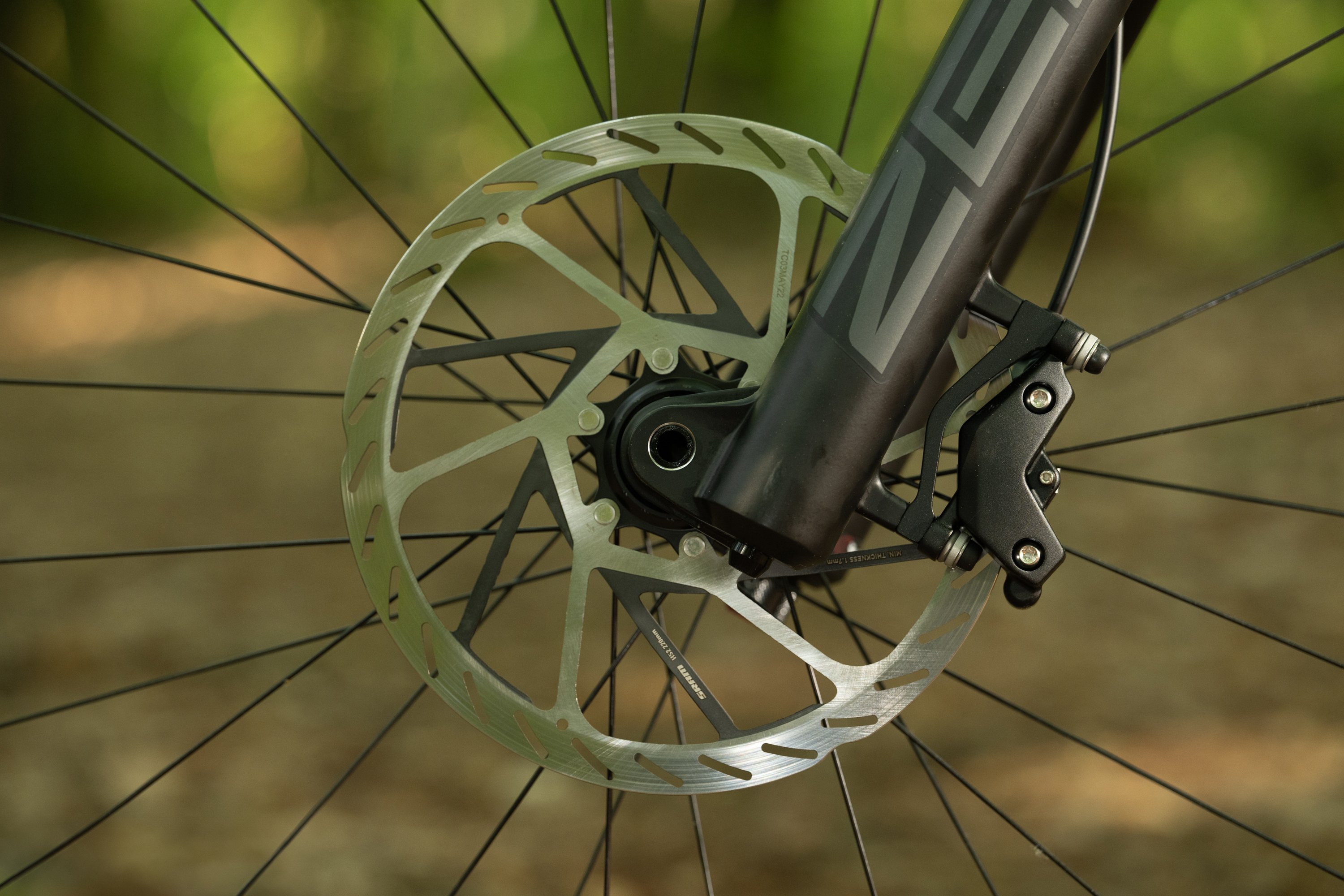 StVZO-Vorhaben für stärkere Fahrradbremsen?: Experte sieht Überschlags-Problematik