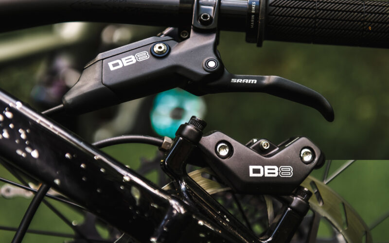 SRAM DB8-Bremse im Test: Günstig, aber auch gut?