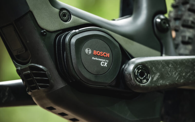 Bosch-E-Bike-Neuheiten 2025: Neuer Bosch CX-Motor (Gen5), 800er-Akku, Kiox 400 Display