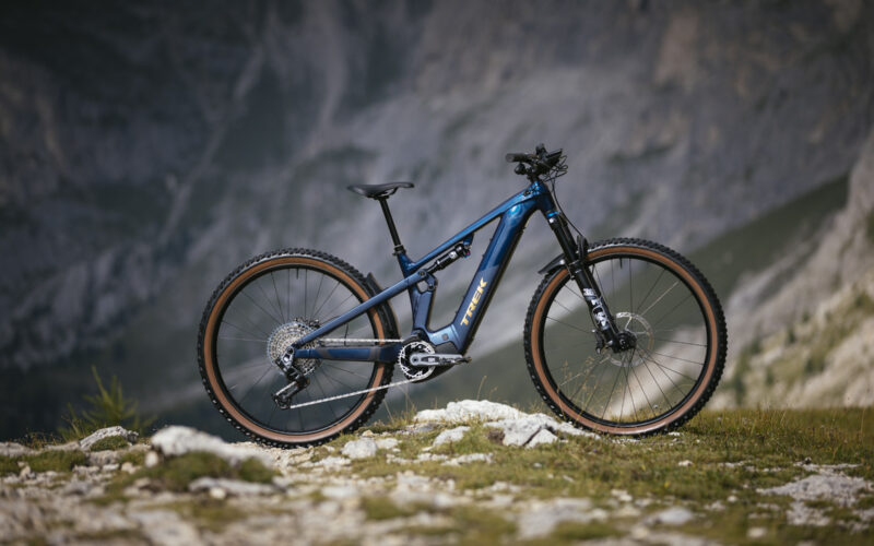 Neues Trek Powerfly E-MTB 2025: Back to the Roots