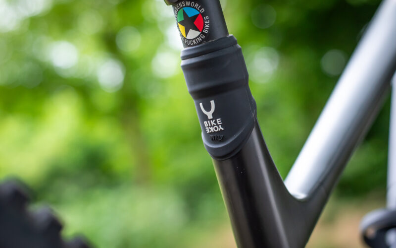 BikeYoke Willy-Silikonüberzug im Test: Das perfekte Herbst-Upgrade für dein E-MTB?
