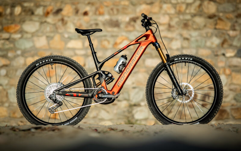 Neues Mondraker Crafty 2025 E-Bike – Test: Mit Bosch CX (Gen5) & herausnehmbarem Akku