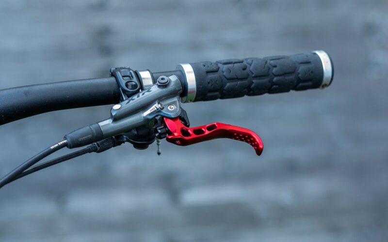 OAK Components – gefräste Bremshebel fürs MTB: Endlich auch für Shimano-Bremsen