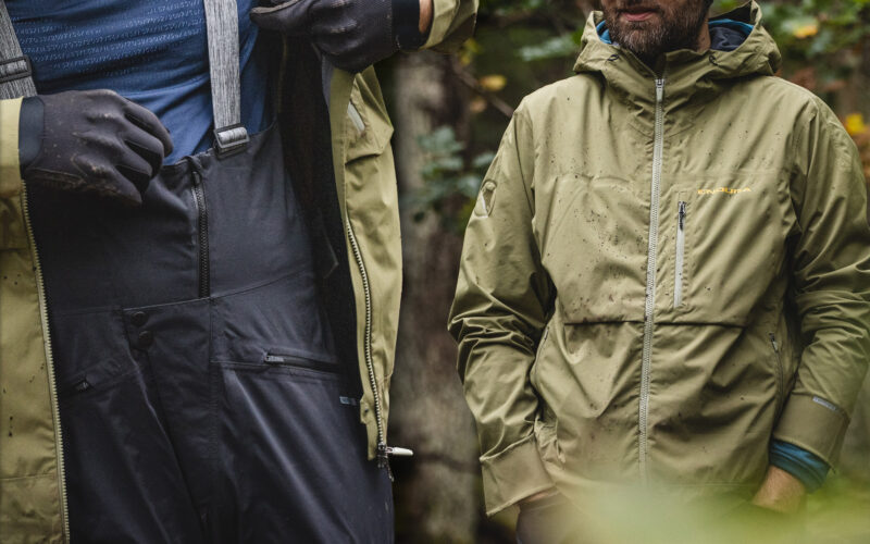Endura MT500 Regenbekleidung – Vorgestellt!: Trocken von Kopf bis Knöchel