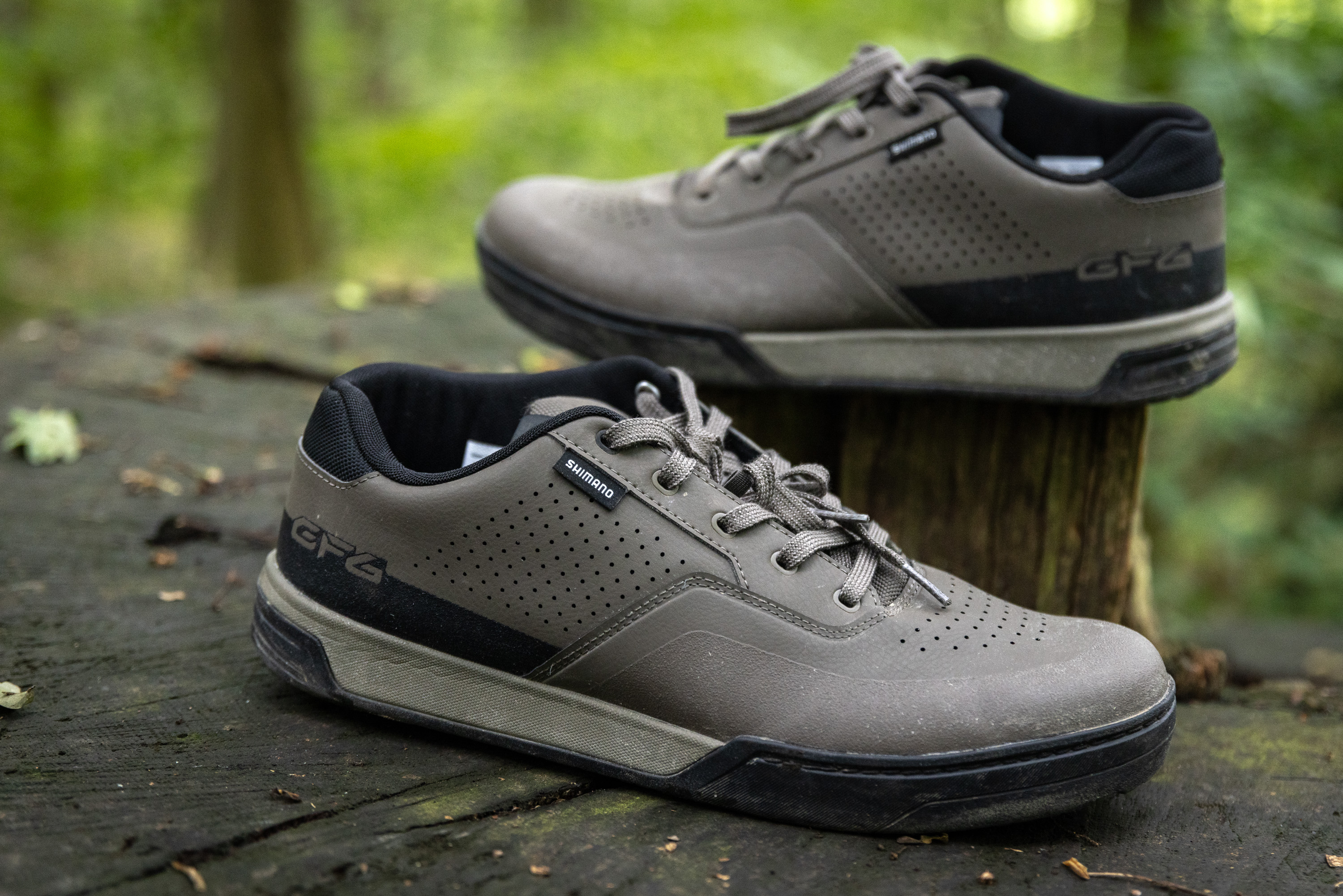 Shimano GF600 MTB-Schuh im Test: So gut grippt der aktuelle Flat-Schuh