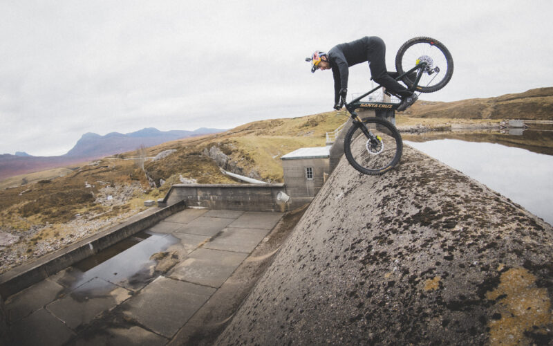 Daaaaam Daniel: MacAskill auf der Staumauer
