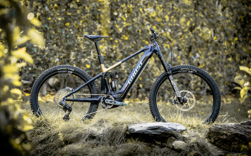 Ghost E-Riot CF LTD im Test: Du suchst ein schnelles E-Bike? Hier ist es!