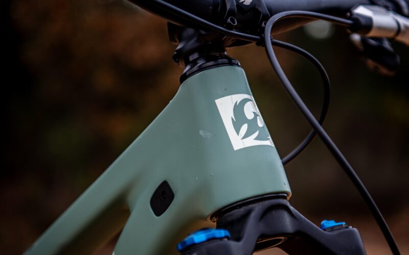 Neuigkeiten bei Pivot Cycles: Lebenslange Garantie und Lager-Service