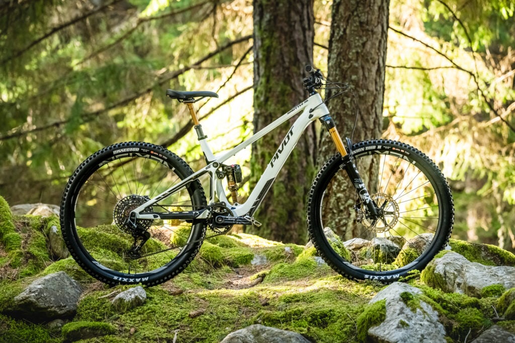 Pivot Shuttle SL Pro im eMTB-News Test – Highend in jeglicher Hinsicht