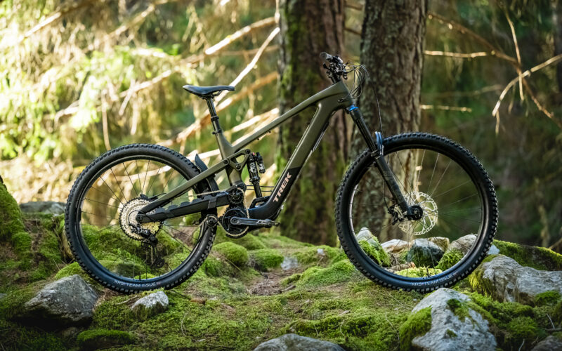Trek Slash+ 9.7 im Test: High-Pivot = High-Class?