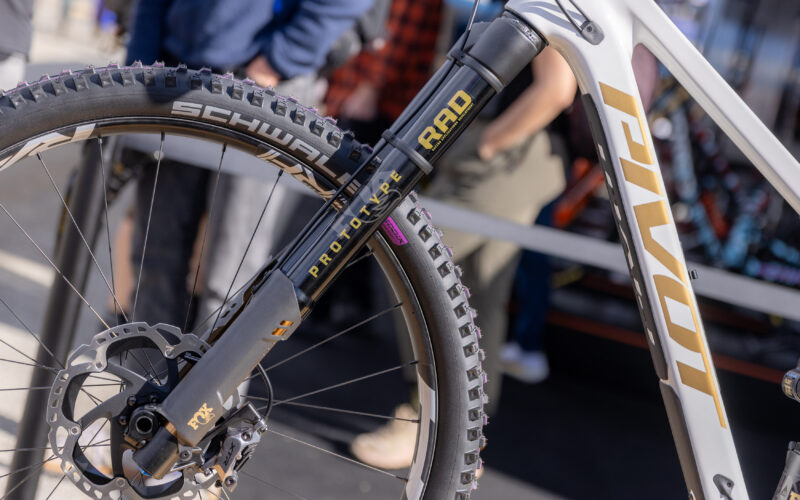 Sea Otter Classic 2025: Fox Upside-Down-Prototyp gesichtet