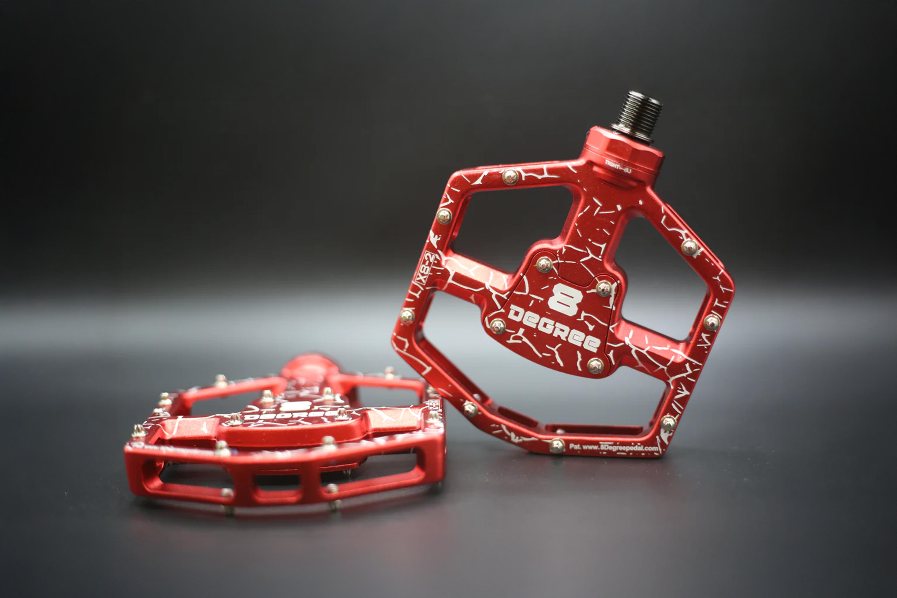 8 Degree Floating Pedal: Bewegliches MTB-Pedal schont die Knie