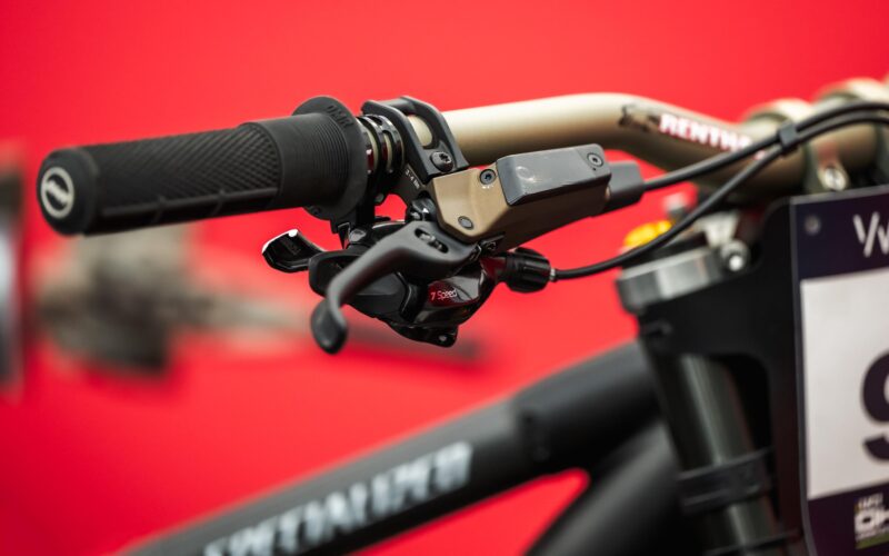 Prototyp beim DH World Cup entdeckt: Stellt Brembo eine MTB-Bremse vor?