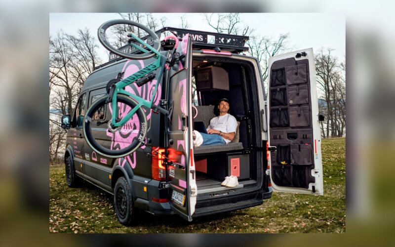 Kooperation mit Ausbauhersteller Mavis:  Rick Zabel Van für Bike-Camping bei Tchibo