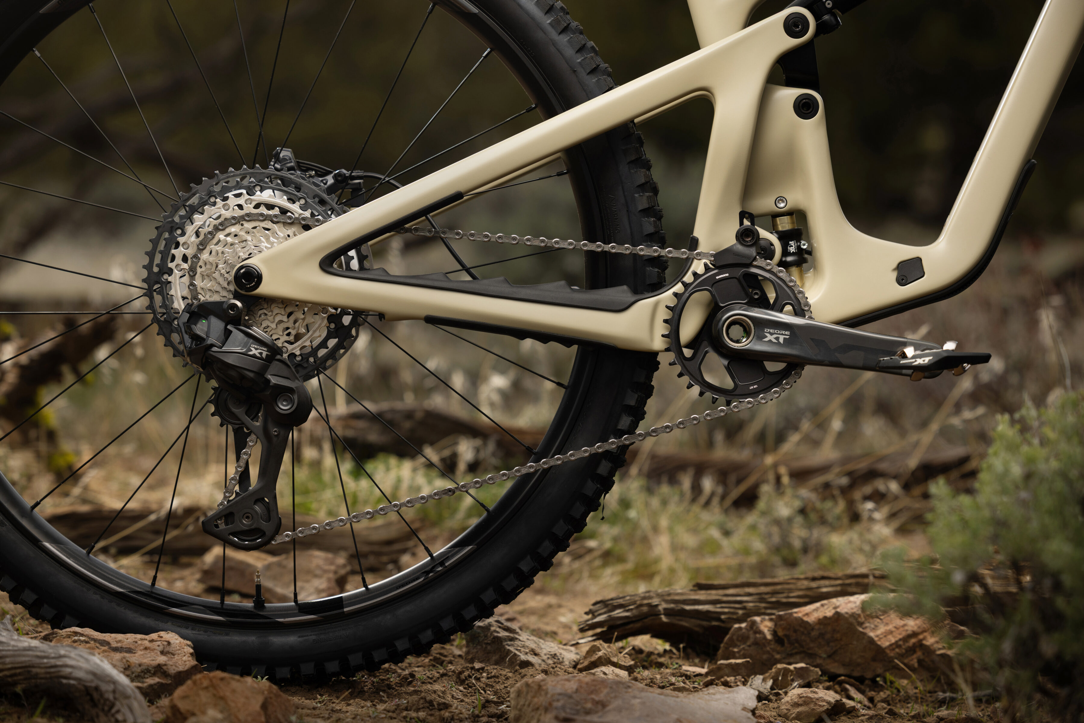 Neue Shimano DEORE XT M8200 Di2: Robust und vollständig kabellos