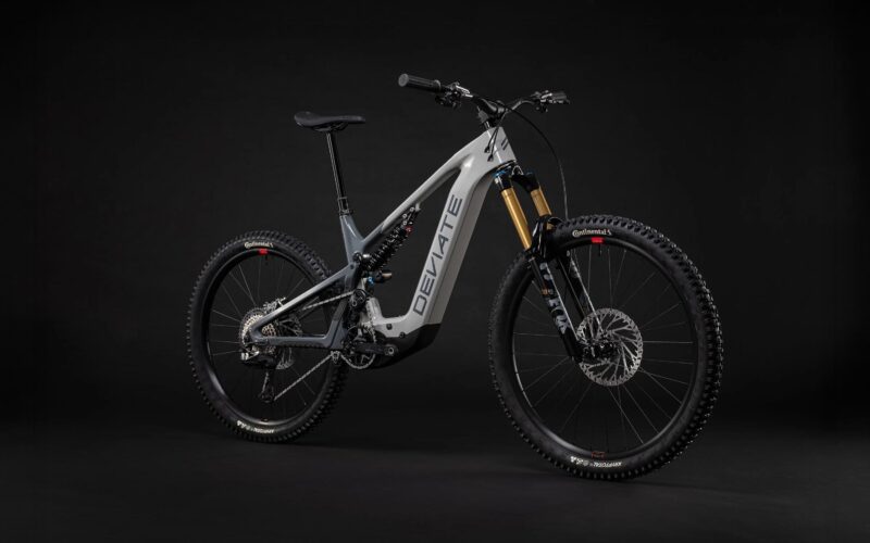 Deviate Kurgan: Erstes E-MTB der Schotten mit High-Pivot-Hinterbau