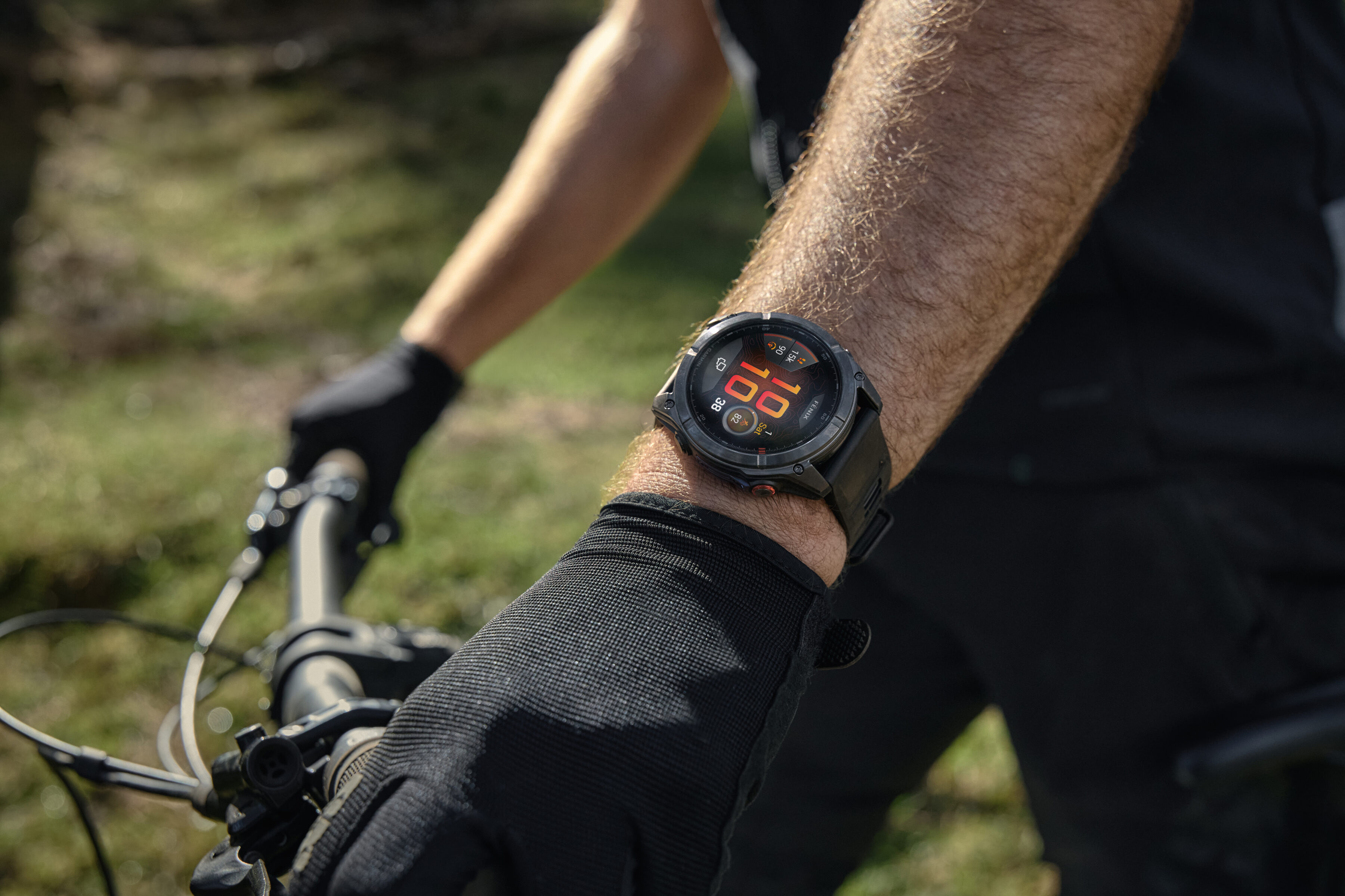 Neue Garmin Fenix 8 Pro und GPSMap H1: Smartwatch mit LTE und GPS-Handgerät