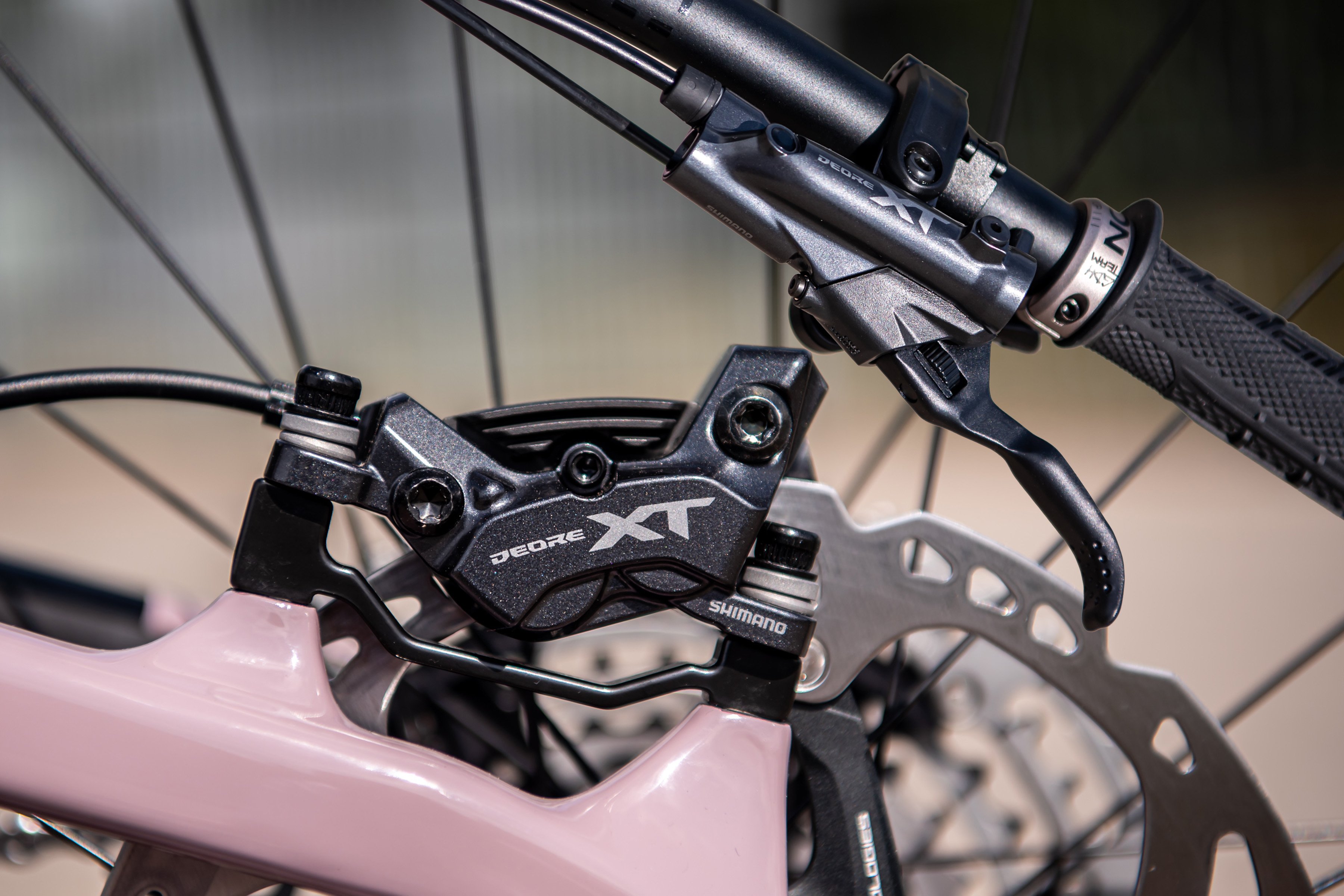 Shimano XT M8220 Bremsen im Test: Genauso gut und leicht wie XTR!