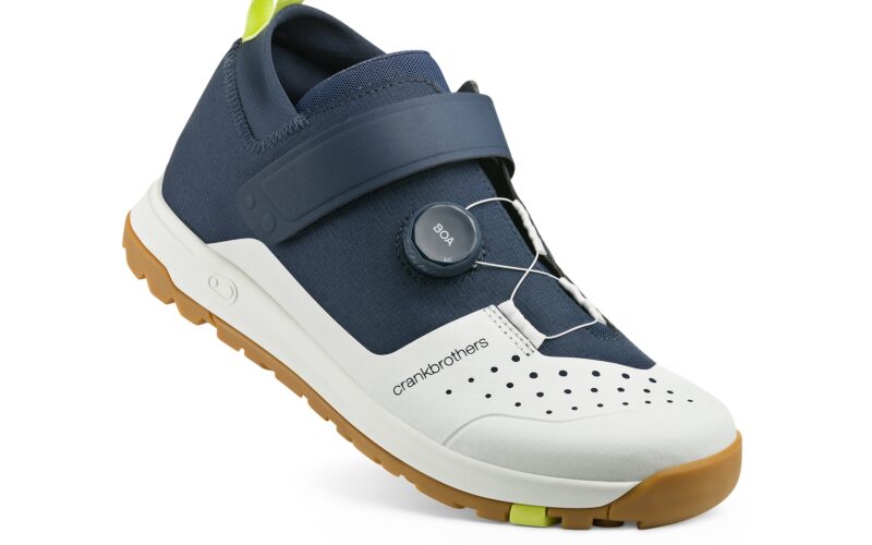 Neue Crankbrothers Stamp & Mallet Trail Boa: Bekannte Modelle im Navy-Grey Look