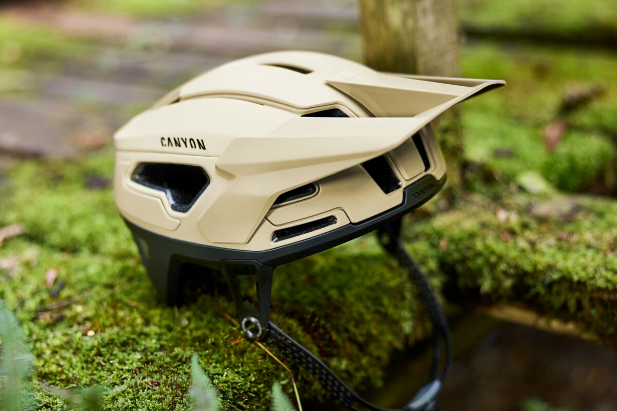 Neuer Canyon Deflectr: Fünf-Sterne-Start für den ersten MTB-Helm der Marke
