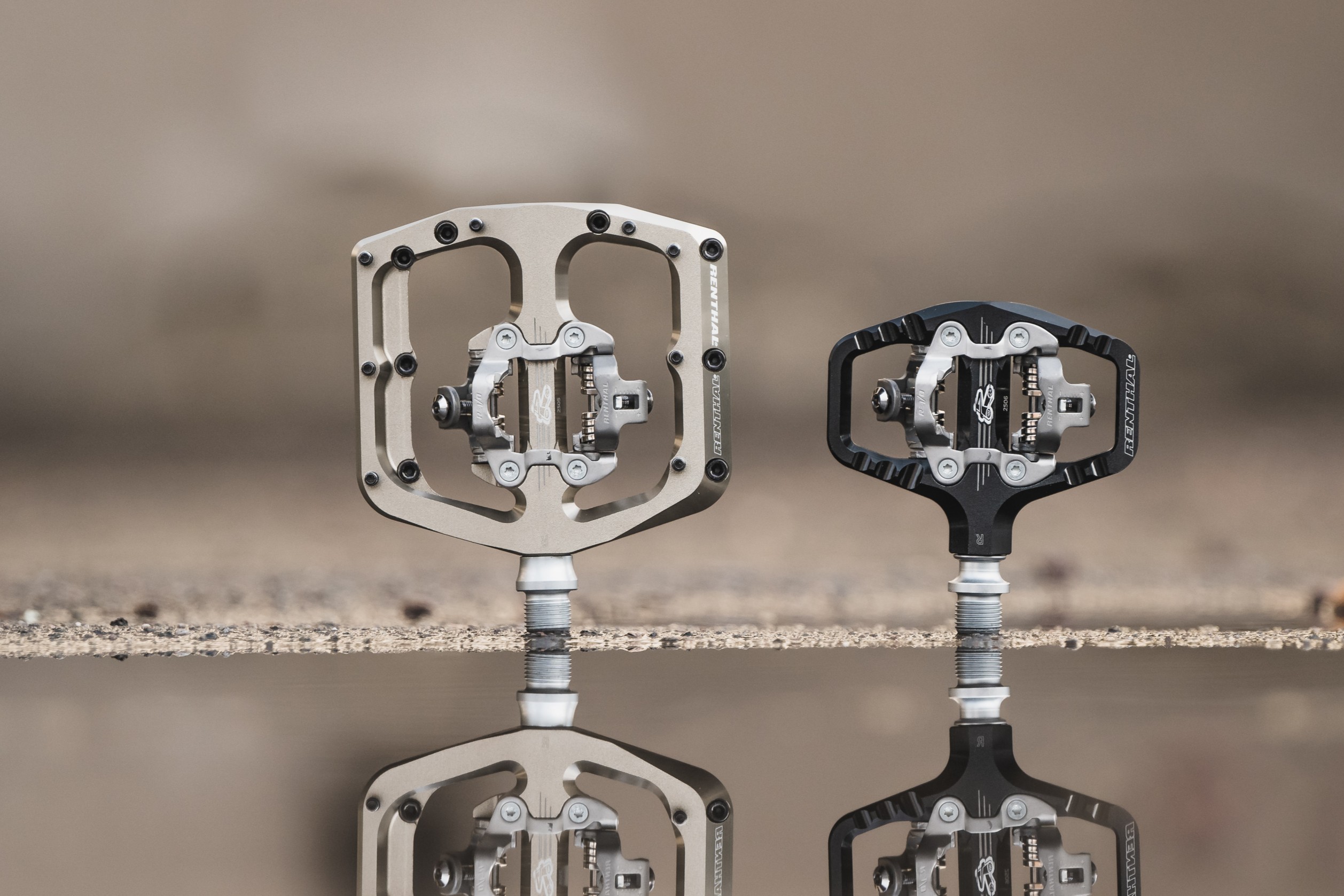 Renthal Revo Klickpedale im Test: Flatpedal-Feeling dank Riesen-Plattform
