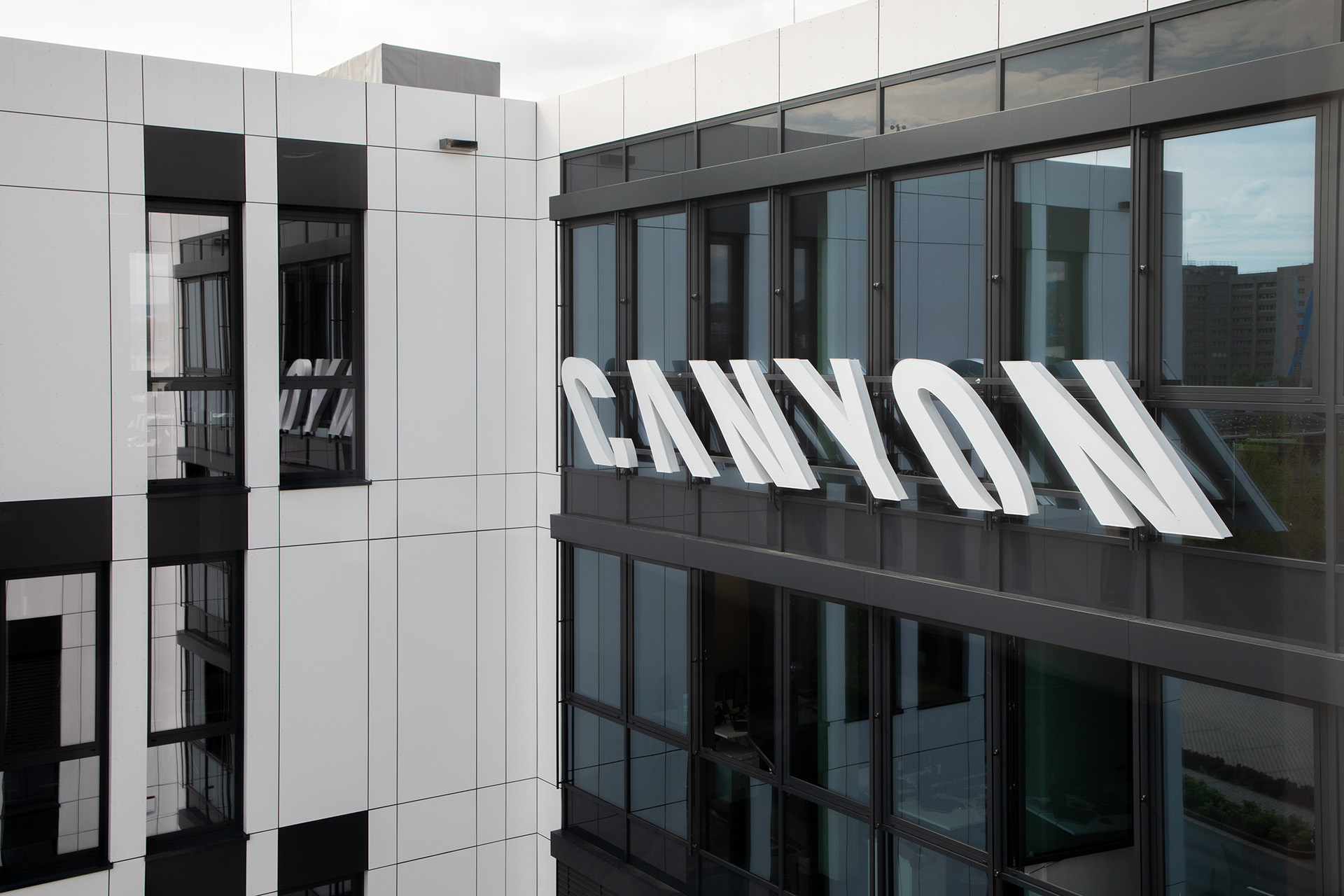 Matthias Meier mit Arnold an die Spitze: Canyon holt DT Swiss-Mann als CEO