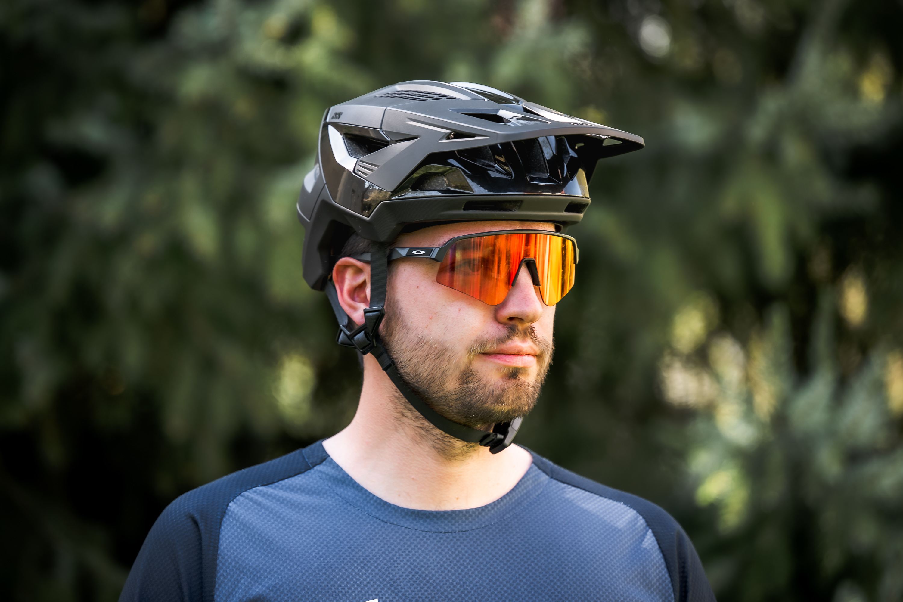 Neuer iXS Carve 1.0 Mips im ersten Test: Halbschalen-Helm für Trail-Carver