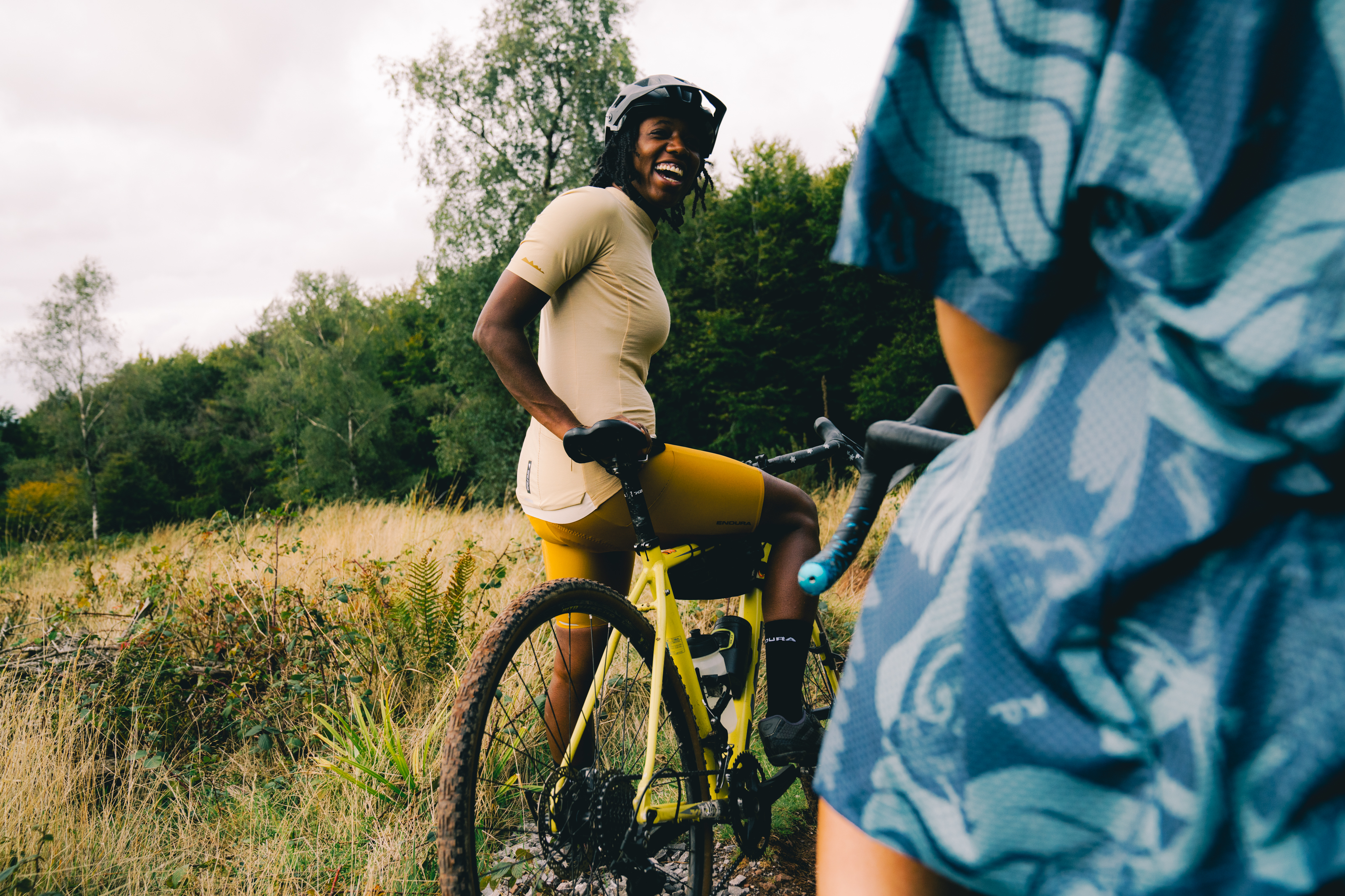 Endura AllTrack Kollektion 2026: Eine Klamotte für Trail und Asphalt